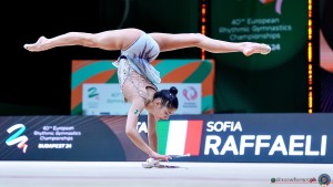 raffaeli sofia ita sfe09479 copia simone ferraro ph